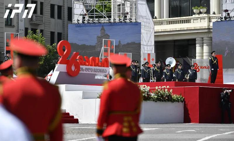 一个献给格鲁吉亚独立日的活动正在自由广场举行。