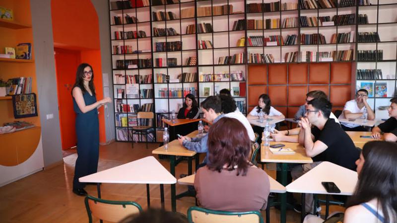 作为能源培训中心项目的一部分，在巴统和波季为公立学校的学生进行了培训。