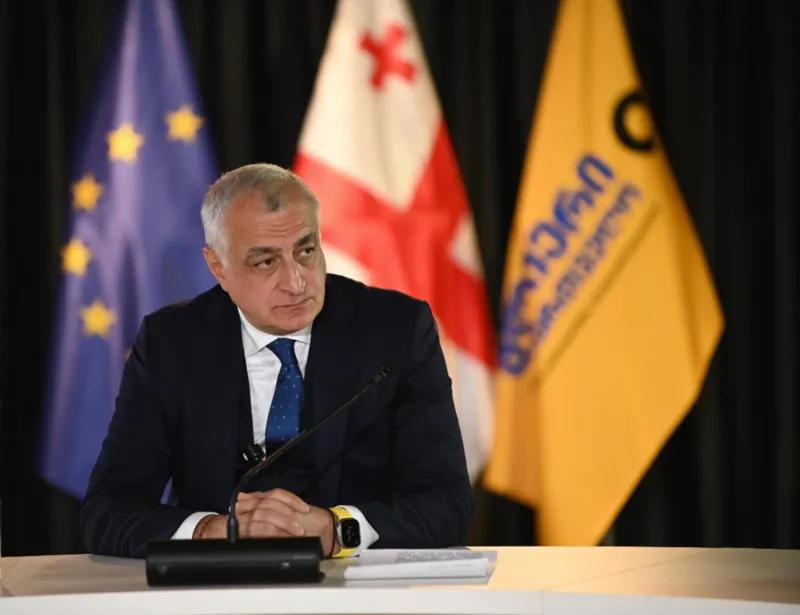 马穆卡·哈扎拉泽：没有孩子应该挨饿，没有孩子应该在为生存而斗争中死去——我希望每一个小孩子都有一个快乐的童年。