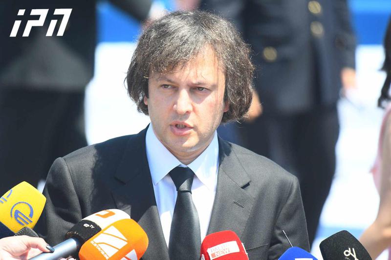 伊拉克利·科巴希泽关于巴奇亚什维利：如果我们想象一个被判11年监禁的人被拘留，并且法律基于一个行动被执行，这完全是合法的——如果 这是实际情况，那么行动的作者应该获得特别奖赏。