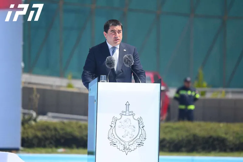 შალვა პაპუაშვილი - ძალადობა, ვანდალიზმი, თავდასხმა სამართალდამცველებსა და საჯარო ინსტიტუტებზე სცდება მშვიდობიანი პროტესტის ნებისმიერი განმარტების ზღვარს - ის, ვინც საპირისპიროს ამტკიცებს, დემოკრატიის მტერია