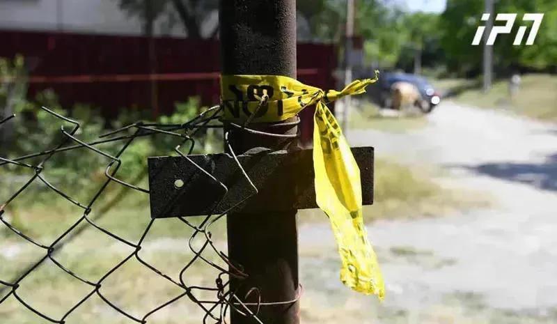 在哈舒里，一个9岁的孩子被发现死在家，而母亲被发现不省人事。