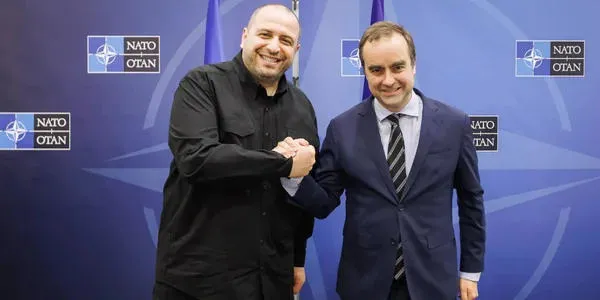 რუსტემ უმეროვმა და სებასტიან ლეკორნუმ უკრაინის შეიარაღებული ძალებისთვის იარაღის ერთობლივი წარმოების საკითხი განიხილეს