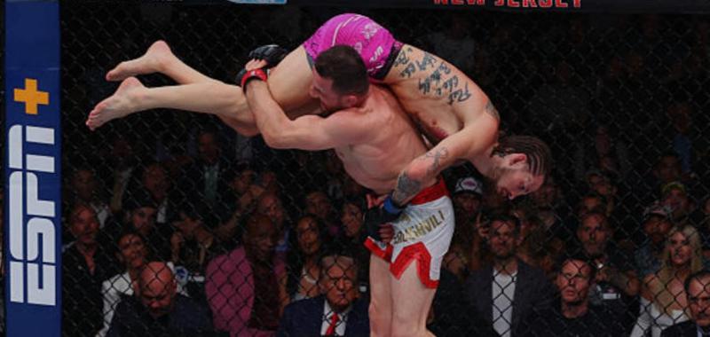 梅拉布·德瓦利什维利在UFC 316复赛中提交了肖恩·奥马利。