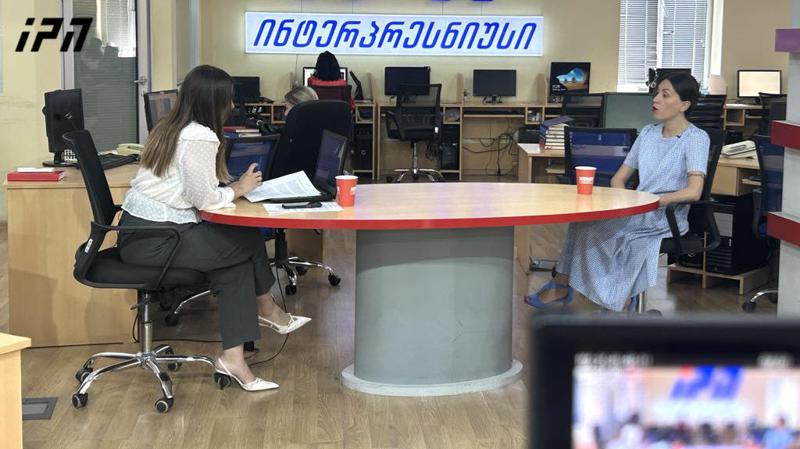 安娜·齐特利泽：列万·伊奥塞利亚尼的演讲及其反应表明，你不能同时坐在两把椅子上——当楚卢卡尼和齐洛萨尼嘲笑你时，那是你出卖自己给俄罗斯政权换取高薪水的命运。