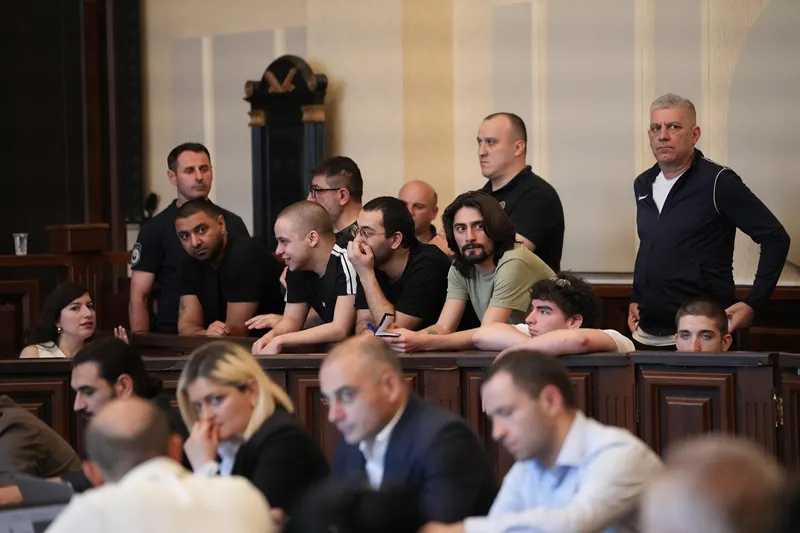 აქციების დროს დაკავებული ზვიად ცეცხლაძე და კიდევ შვიდი პირი კვლავ პატიმრობაში რჩება