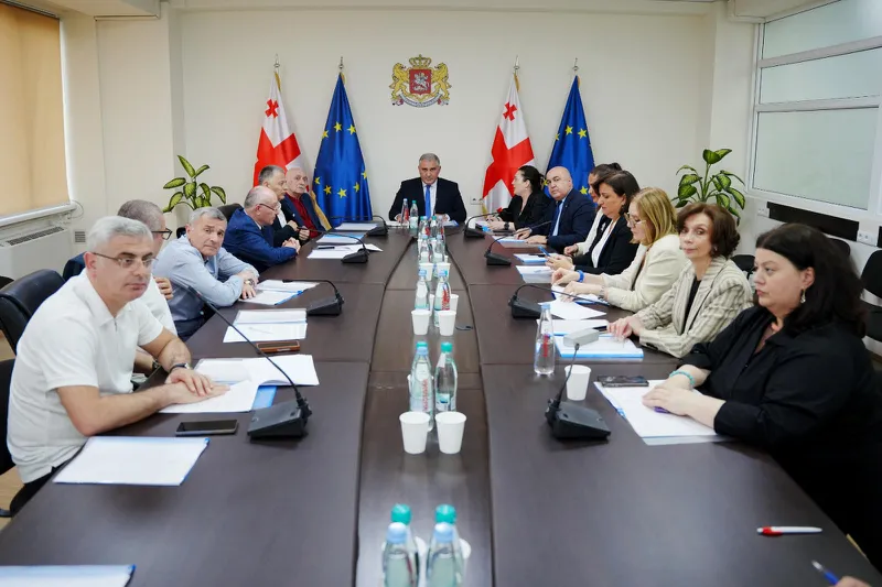 მედიკოსთა საკვალიფიკაციო და სასერტიფიკაციო გამოცდები 22 ივლისიდან, საბუთების მიღება კი 17 ივნისიდან დაიწყება