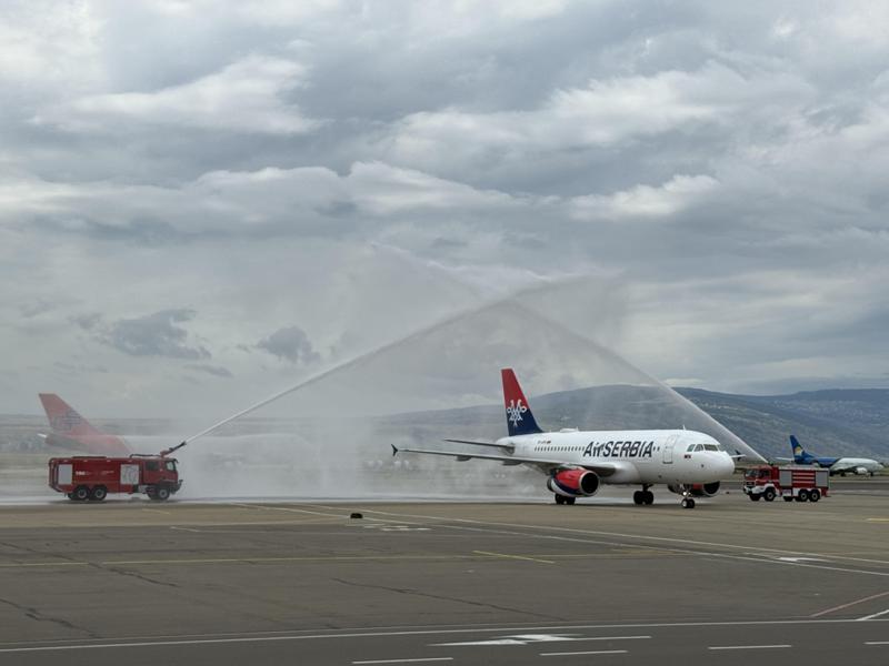 格鲁吉亚和塞尔维亚之间开通直飞航班。