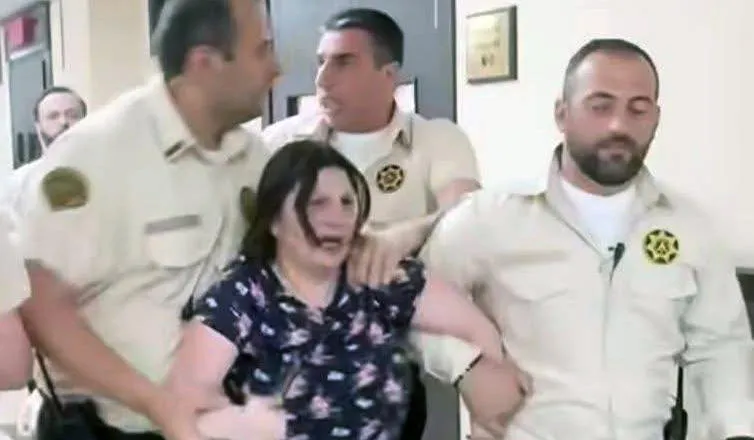 Civil activist Nino Datashvili detained for “assaulting a bailiff“ in court