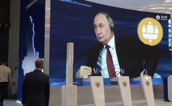 Владимир Путин - У нас есть старинное правило - там, где ступает нога русского солдата, то наше
