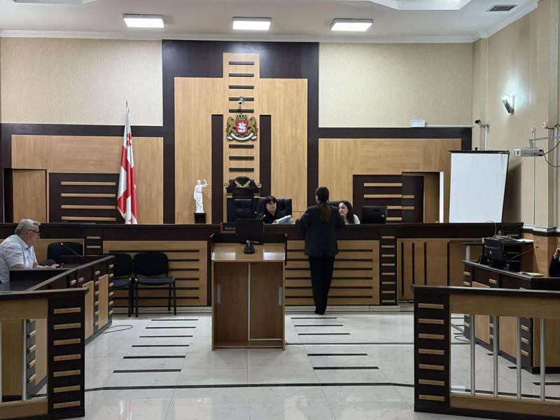 ირაკლი ოქრუაშვილის საქმეზე სასამართლო პროცესი მიმდინარეობს