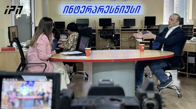 Levan Gogichaishvili: 无论Gakharia来不来，让国家安全局去担心那件事 - 在Chochiev委员会，Thea Chochiev坐在那里，我不会再叫她Tsulukiani了 - 解决方案是联合市长候选人，我相信Salome Zurabishvili会赢得选举