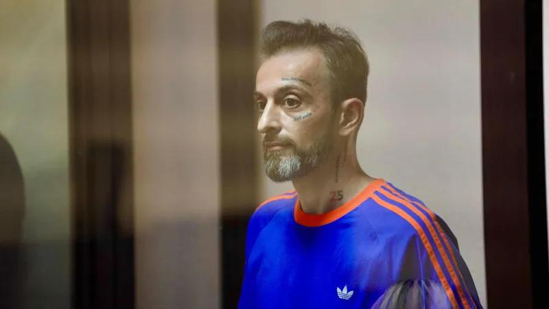 尼卡·卡齐亚：“昨天，我们用[Giorgi]阿霍巴泽的食谱做了鸡肉肉饼，并且这恰好与制裁新闻同时发生，所以我们享用它们更加美味。我想告诉所有为政权服务的人，更严厉的制裁即将到来。”