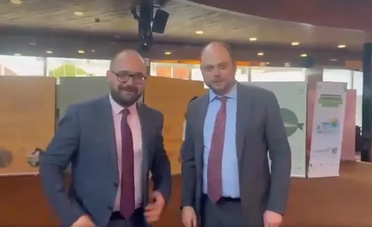 გრიგოლ გეგელია ვლადიმირ კარამურზას შეხვდა