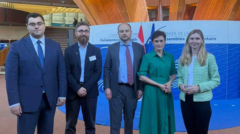 გიორგი ბუტიკაშვილი და გიგა ლემონჯავა ვლადიმერ კარა-მურზას შეხვდნენ
