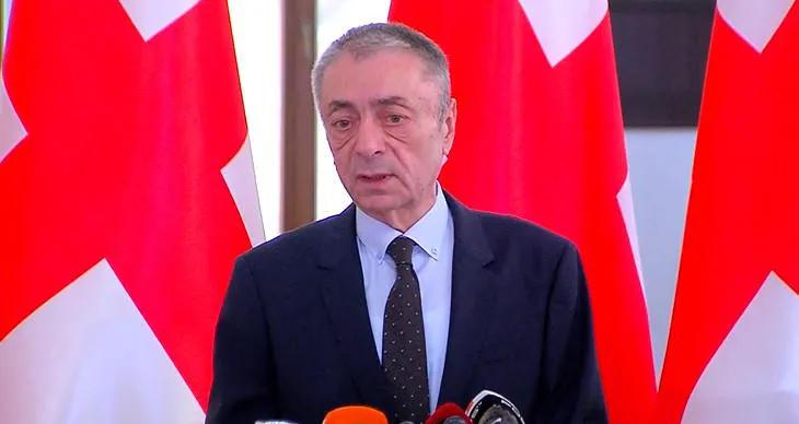 腾吉兹·沙尔马纳什维利：如果聚集的人数不足以封锁街道，他们将不被允许这样做——不会有勒索，不会镇压，只有执法！我们 simply 不会再容忍这个了！