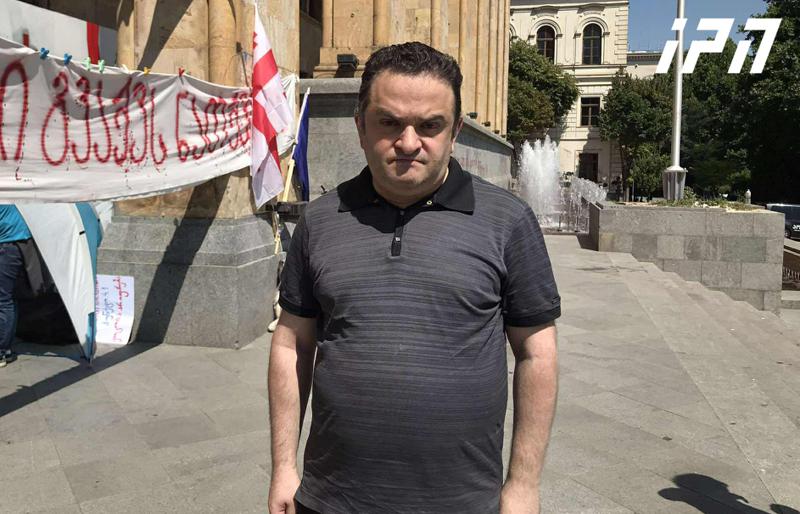 Gedevan Popkhadze 开始绝食抗议。