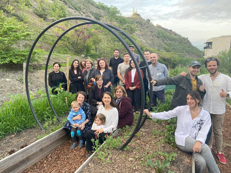 种植知识，成长未来：捷克-联合国开发计划署伙伴关系将实践性的环境教育带到格鲁吉亚的学校。