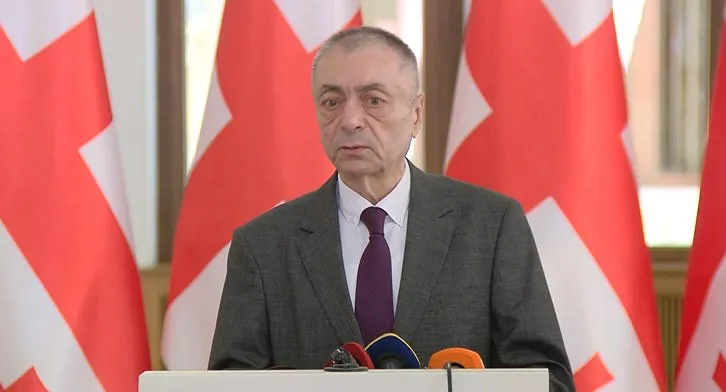 თენგიზ შარმანაშვილი თორნიკე რიჟვაძეზე - პირველ რიგში, მინდა უფალს შევთხოვო, რომ გამოიყვანოს ამ მდგომარეობიდან და გამოაჯანმრთელოს - დადგენილია, რომ ეს წერილი მართლა მისი დაწერილია? როგორ დაადგინეს, ექსპერტიზა ჩატარდა?