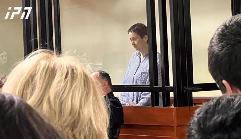 Mzia Amaglobeli: 当[Irakli Dgebuadze]向我吐口水时，我病得很厉害，我跳起来要水，并且还要求去厕所 - Dgebuadze说没有水，甚至不要去厕所，让她... - 警察局的每个人都被指示以不人道的方式对待她。