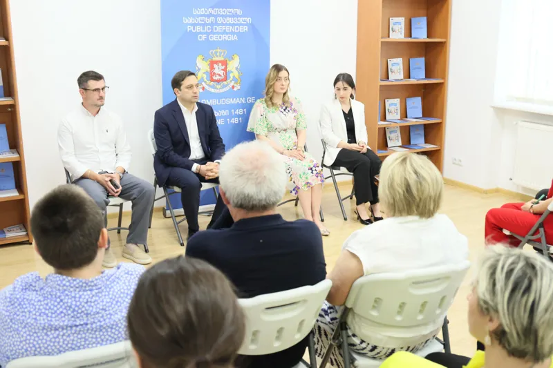 სახალხო დამცველმა ქალაქ ამბროლაურში სამოქალაქო სექტორის წარმომადგენლებს უმასპინძლა
