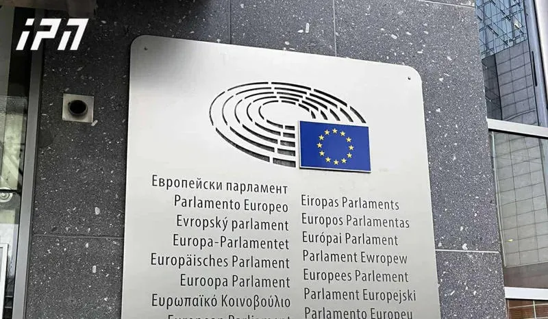 Resolution: The European Parliament condemns the politically motivated charges and detentions of Zurab Japaridze, Khazaradze, Badri Japaridze, Vashadze, Melia, Gvaramia, and other opposition politicians, and considers them political prisoners