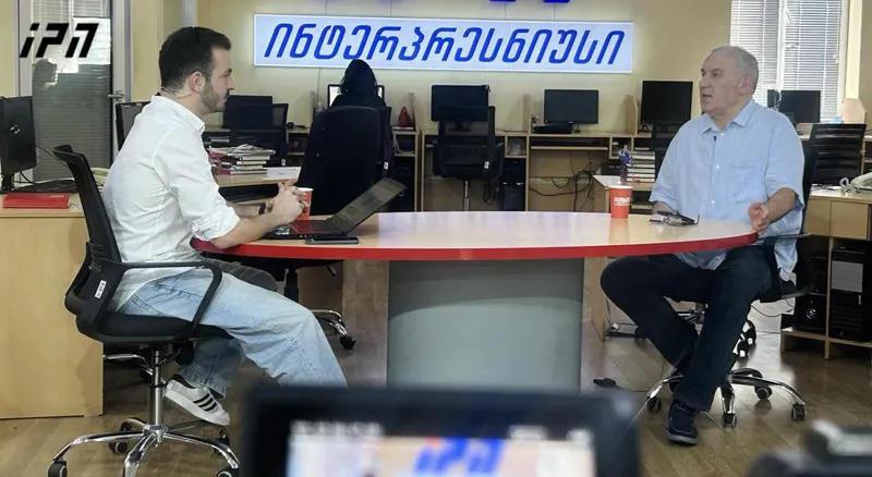 努扎尔·齐克拉乌里：目前国家正 在发生的事情不是政治斗争——一边是“格鲁吉亚梦想”，它相当于一个“恐怖机器”，另一边是格鲁吉亚人民，他们想要自由。