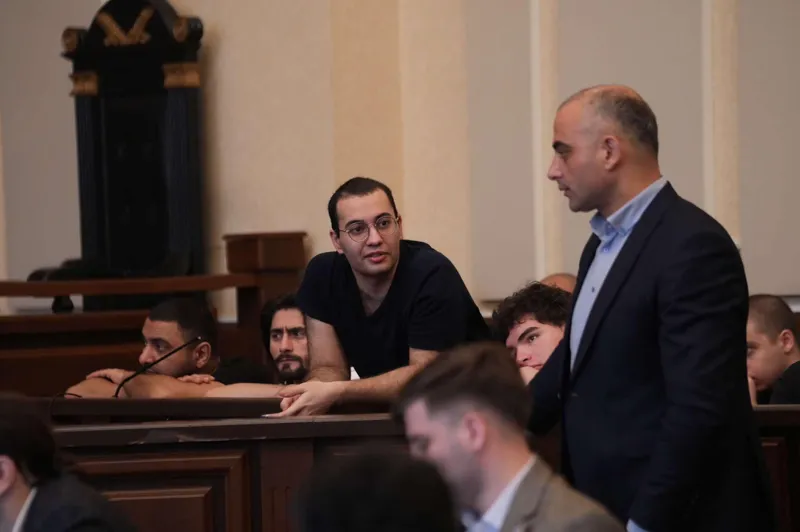 ადვოკატი ზვიად ცეცხლაძის წინააღმდეგ არსებულ ვიდეოზე - აშკარად ჩანს მონტაჟის კვალი და გამოძიებაც ვერ უარყოფს, რომ ზედ ტიტრები აქვს დადებული - ეს არის მტკიცებულება, რომელიც სასამართლომ მხედველობაში ვერანაირად ვერ უნდა მიიღოს