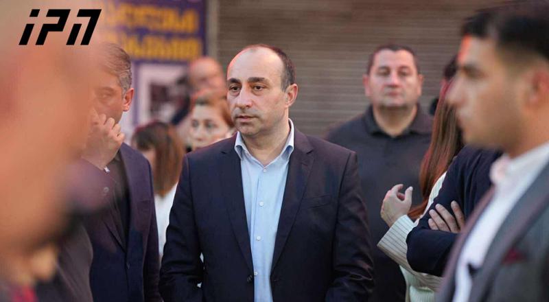 内政部长 - 在抗议期间没有使用有害健康的物质 - 几个人传播谣言，并基于此发展了一些程序。