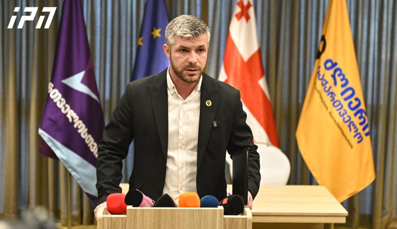 伊拉克利·库普拉泽：我们宣布对俄罗斯政权进行不妥协的斗争，并且我们承载着公民的希望——我们准备支持中立的、非党派的候选人作为市长、多数派候选人——无论你喜欢谁，我们邀请你加入我们。