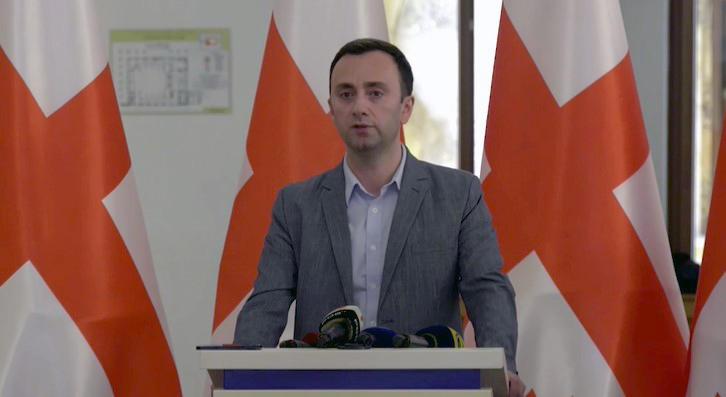 Levan Makhashvili：欧盟的信函没有提到被拘留者，他们要求废除几部法律，他们指定8月31日作为日期，然而，议会将于9月2日开始工作，并且这些法律无法被废除，即使有意愿这样做。