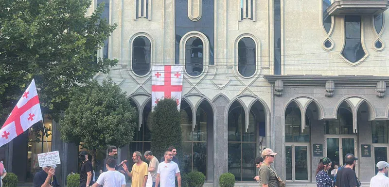რუსთაველის გამზირზე საპროტესტო აქცია მიმდინარეობს