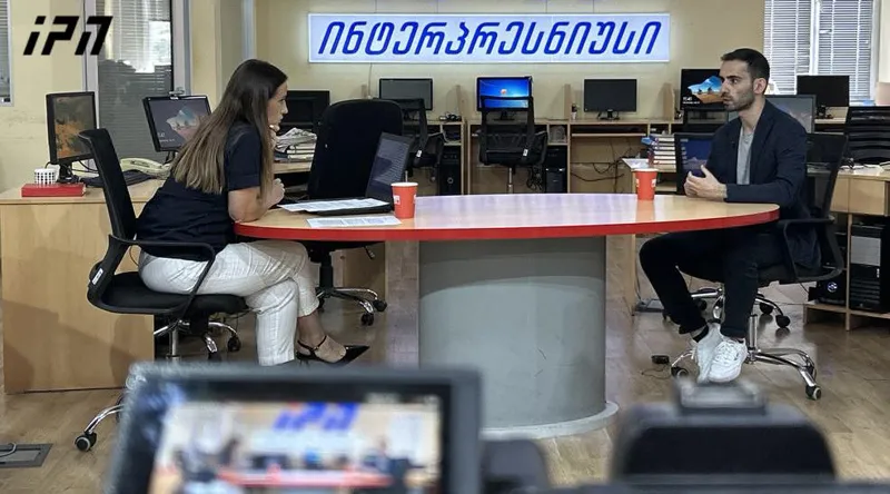 ნიკა სიმონიშვილი - აქციის მონაწილეების საქმეებში არა თუ საკმარისი მტკიცებულებები არ არის, მტკიცებულებები საერთოდ არ არსებობს - პროცესების დახურვით „ქართულ ოცნებას“ სურს ისეთი ტყუილი რეალობა შექმნას, როგორიც ორუელის რომანებში წაგვიკითხავს!