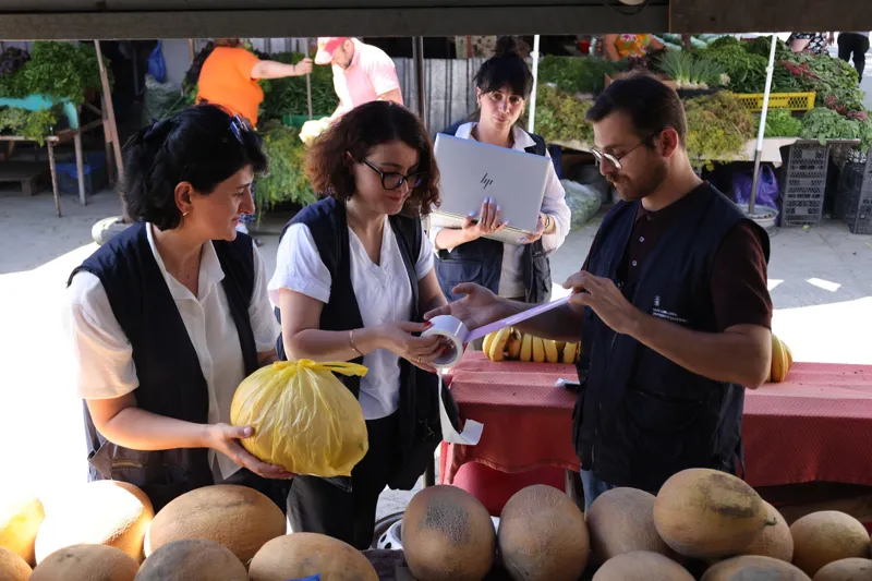 National Food Agency: Measuring nitrate levels in vegetables and fruits with suspicious devices is not reliable. In July, samples of watermelon, melon, apples, peaches, and tomatoes taken from retail facilities showed indicators compliant with the norm