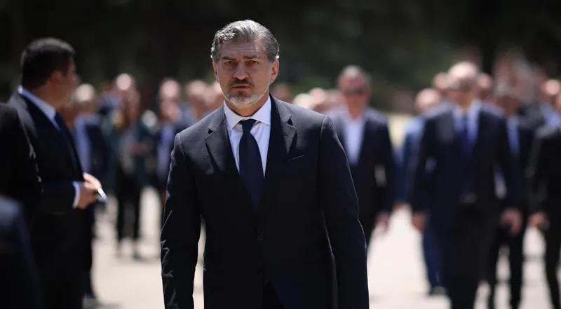 根据米克海尔·卡维拉什维利，他的关于赦免几位反对派领导人的提案仍然有效。