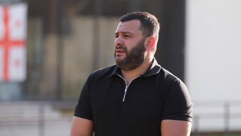 国家安全局逮捕了国家运动政治委员会成员拉沙·茨纳瓦，指控其欺诈性地从一名外国公民处获取金钱，以换取为该公民在格鲁吉亚获得居留许可。