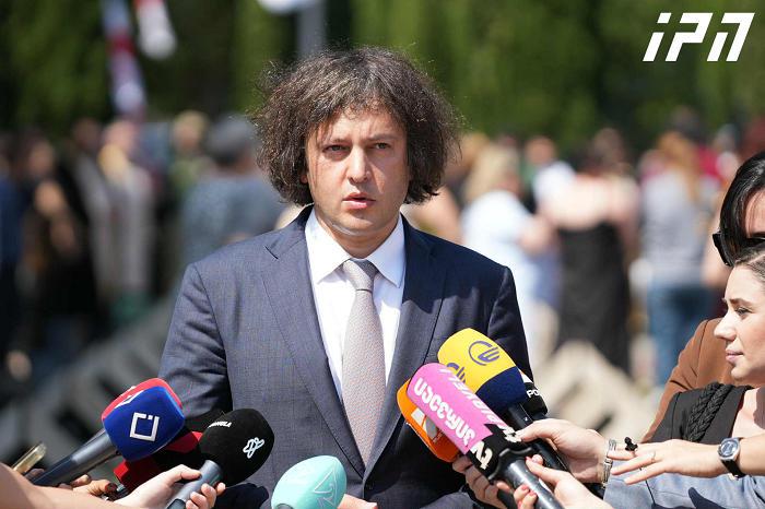 首相：正如不能说格鲁吉亚杀害了桑德罗·吉尔格维利亚尼或布塔·罗巴基泽一样，不能说格鲁吉亚在2008年发动了战争——战争是由萨卡什维利的背信弃义、外部强加的政权发动的。