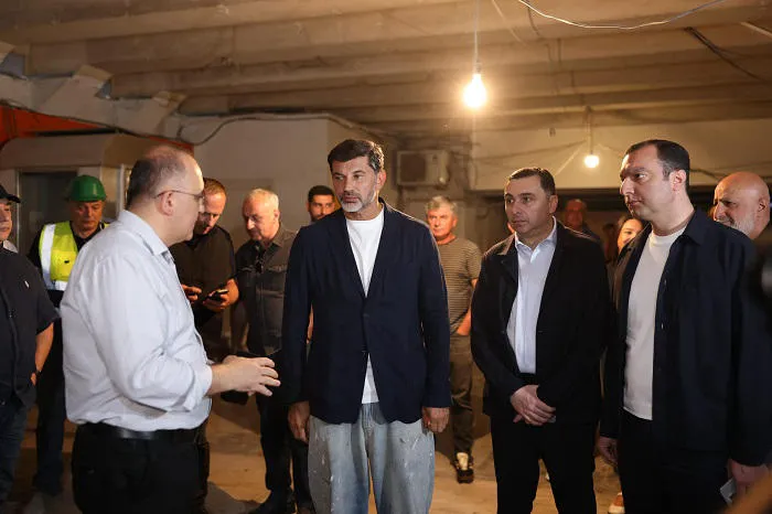 თბილისის მერი მეტროსადგურ „ვარკეთილში“ მიმდინარე სამუშაოებს გაეცნო