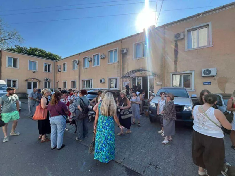ბათუმში, ცხოველთა მოყვარულებმა საპროტესტო აქცია გამართეს