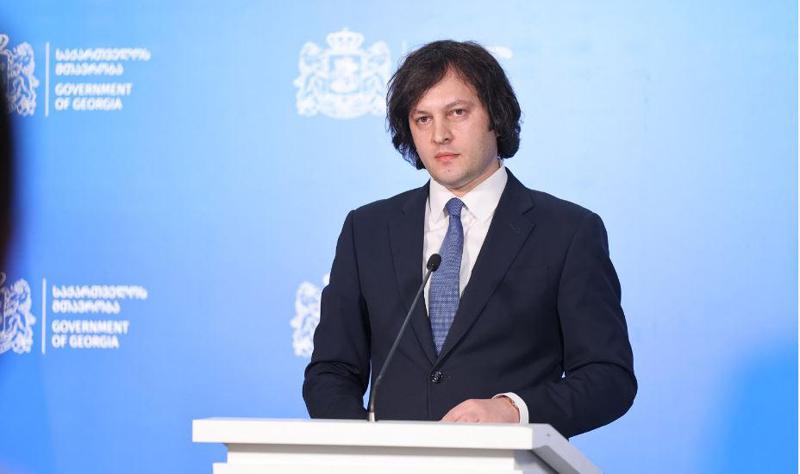 伊拉克利·科巴希泽：代表格鲁吉亚政府和人民，我向乌克兰人民致以衷心的独立日祝贺——我们祝愿和平、稳定、繁荣和光明的未来。