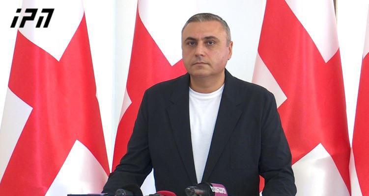 David Matikashvili: Gakharia 党的一个成员，Jemal Ananidze，已经被选入巴统市议会——他们必须决定：要么放弃市议会的成员资格，要么放弃议会的成员资格。