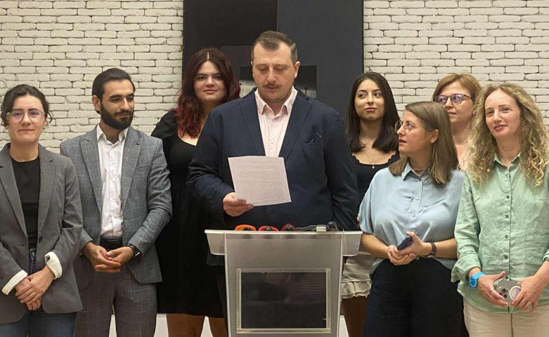 非政府组织在第比利斯市法院针对反腐败局提起诉讼。