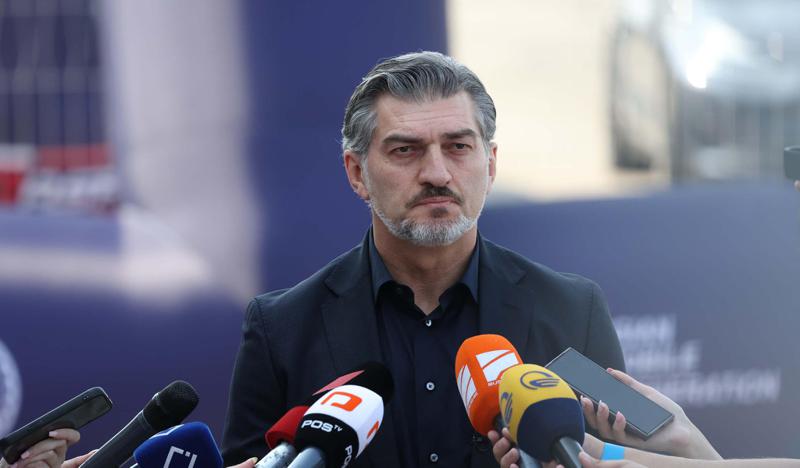 米克海尔·卡维拉什维利：我告诉美国总统，是时候从一张白纸开始我们的关系了，他重复说他会处理这个问题——他承诺联系我。