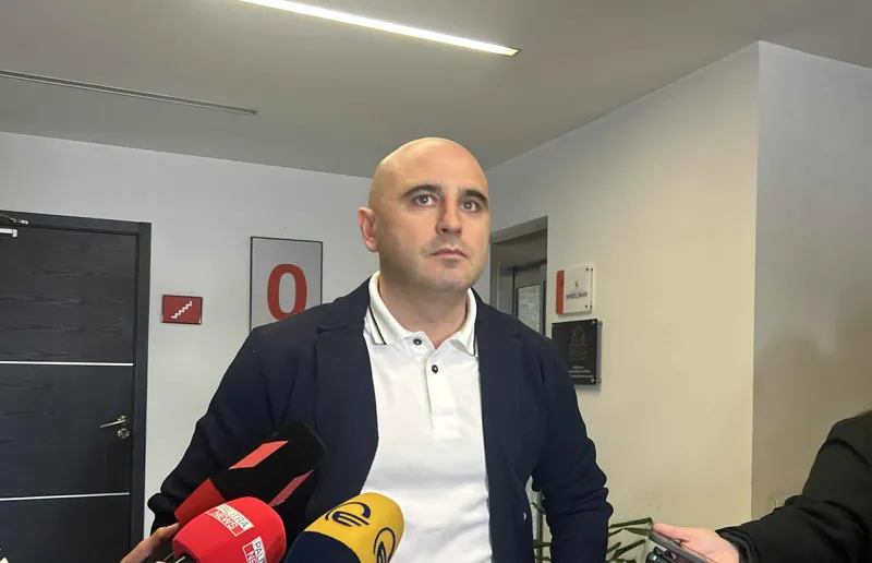 ლევან ხაბეიშვილი დღეს რა არჩევნებია, თუ არა უშავს, გიჟები ხართ! მართლა გაგიჟდი? მე გეტყვით, რატომ ხდება ეს ჩვენთან არ ვიცით რა ვქნათ, ამიტომ ჰგონიათ, ...