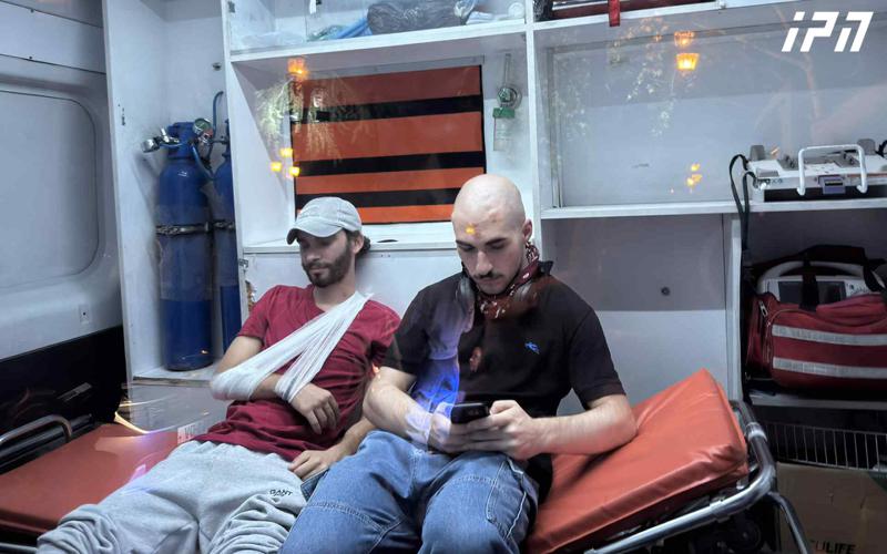 为在梅利基什维利大街受伤的抗议者提供的医疗援助