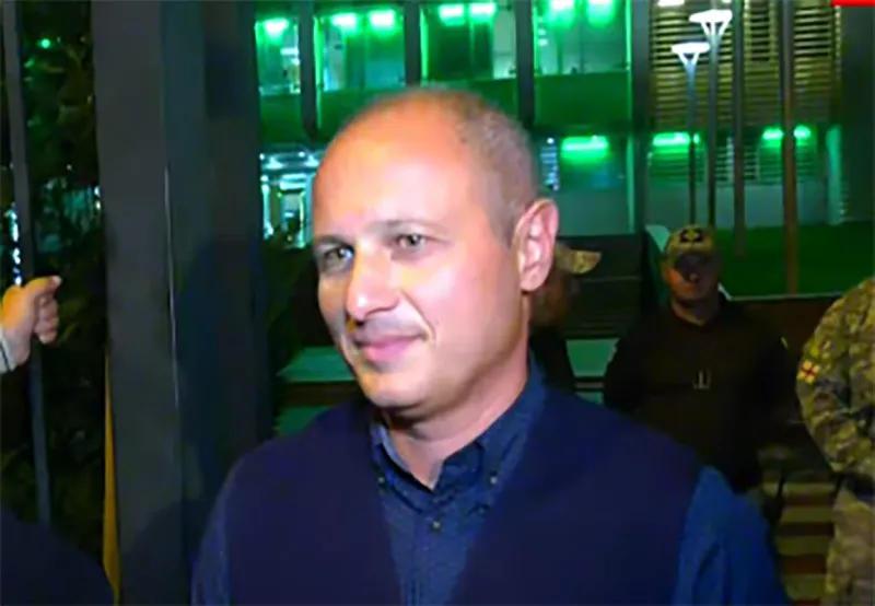 Giorgi Kondakhishvili：Levan Khabeishvili 表示他是因为发表政治声明而被拘留的，并且指控他涉嫌行贿是荒谬的——他的提议适用于执法机构的每一位员工。