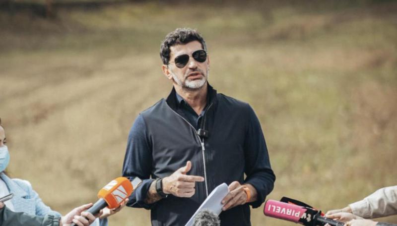 Kakha Kaladze: 一棵树倒了，人们，你们怎么了？没有人当时在现场。这是自然——没有人能免于自然过程。