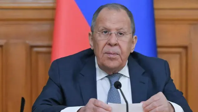 Сергей Лавров - Украина и ее европейские хозяева закатывают истерику и обвиняют Россию в уничтожении гражданских целей и мирных жителей, но российская армия никогда так не действует