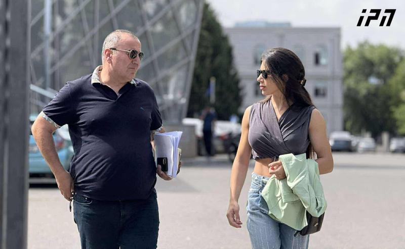 根据现有信息，据称被臂力选手 Khatia Vibliani 袭击的未成年人的家人：我们不感到安全；肇事者住在附近，随时可能遇到孩子。