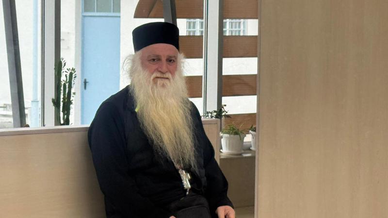 阿尔奇曼德里特 多罗特·库拉什维利：我给莱万·哈贝什维利领了圣餐——他要求我传达给人民的是，他精神很好，“在我身上没有监禁的迹象”，并告诉人民这个。